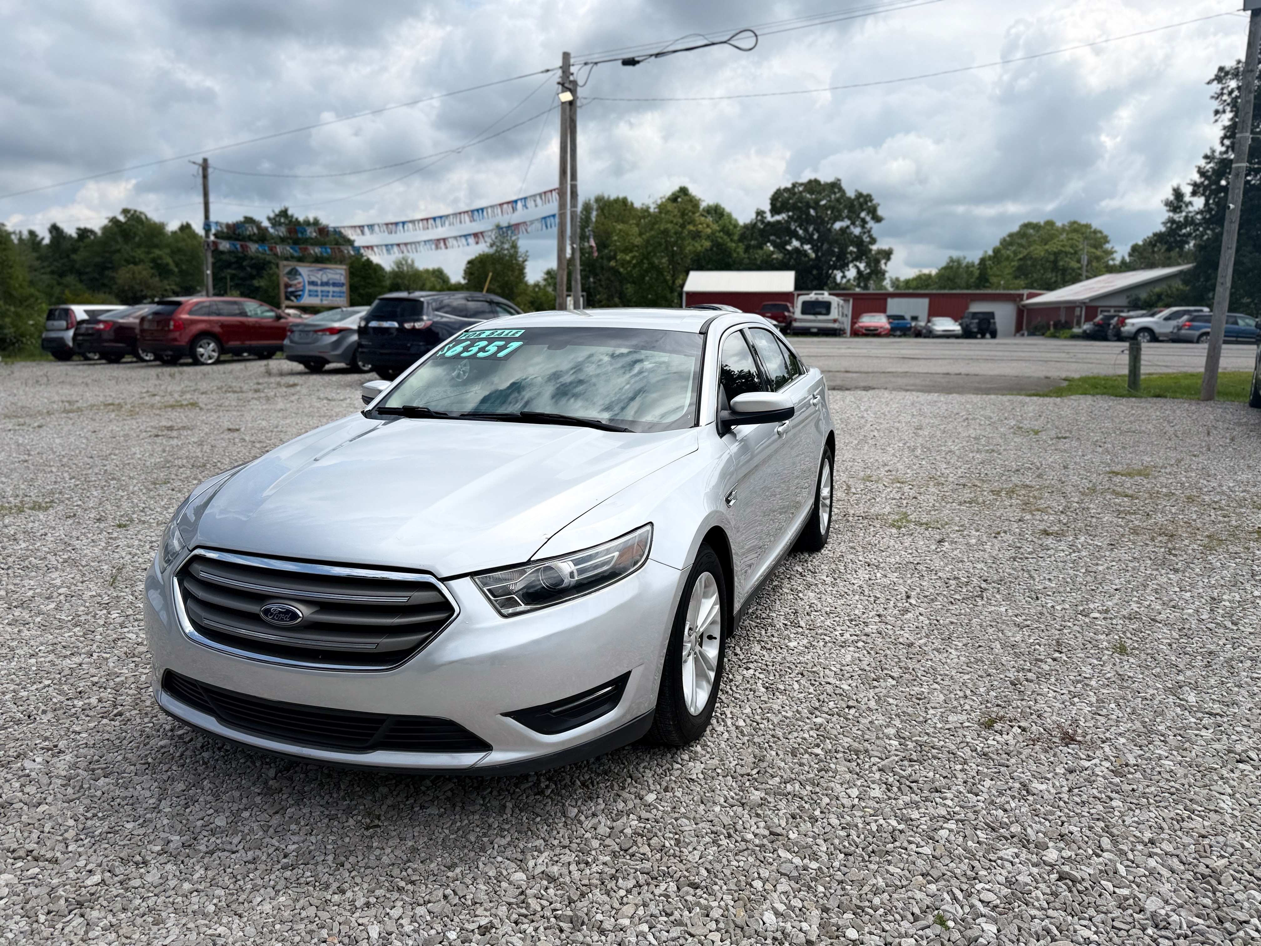 2018 Ford Taurus front angle