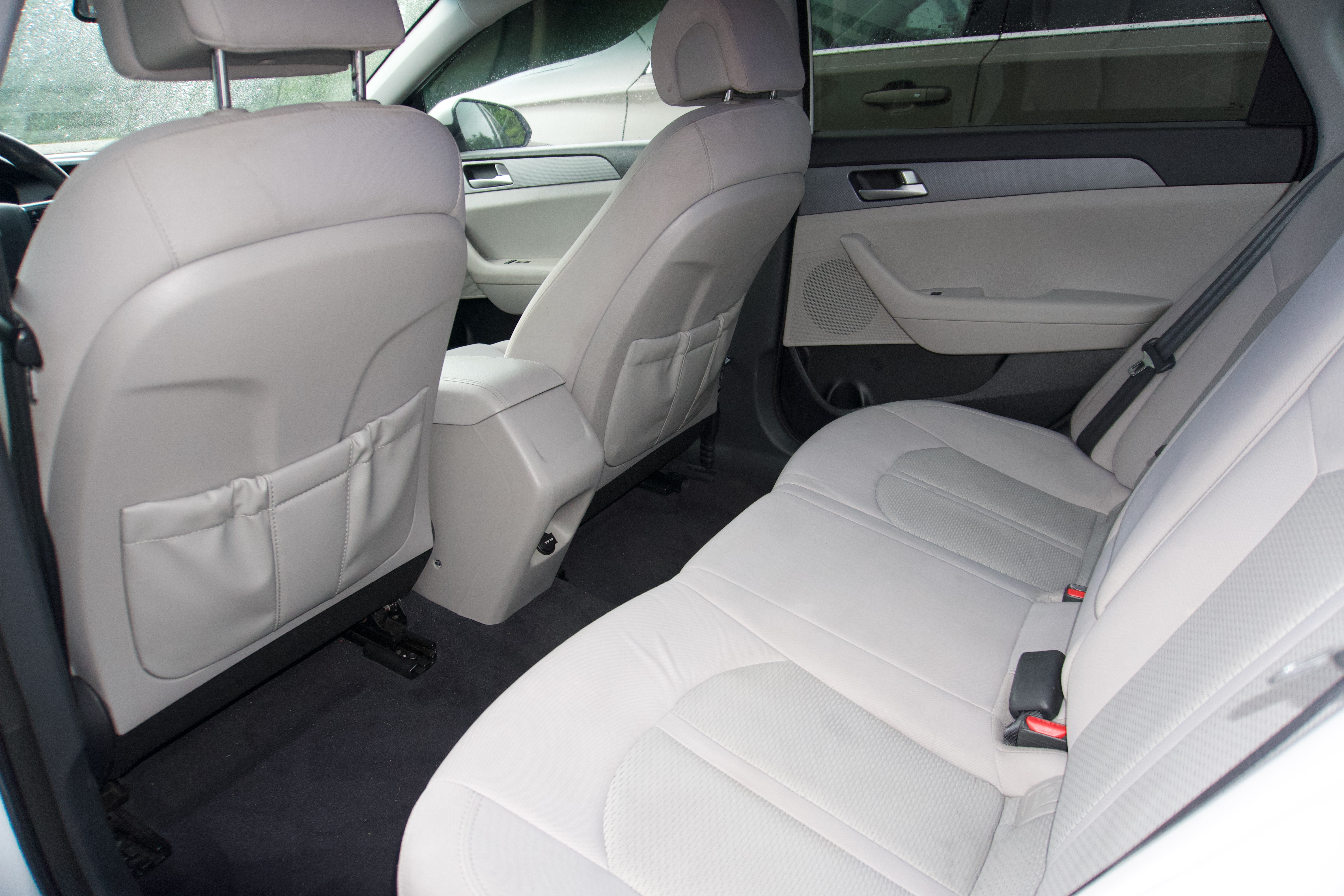 White 2016 Hyundai Sonata SE rear view